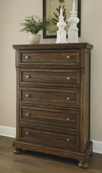 Flynnter Chest of Drawers