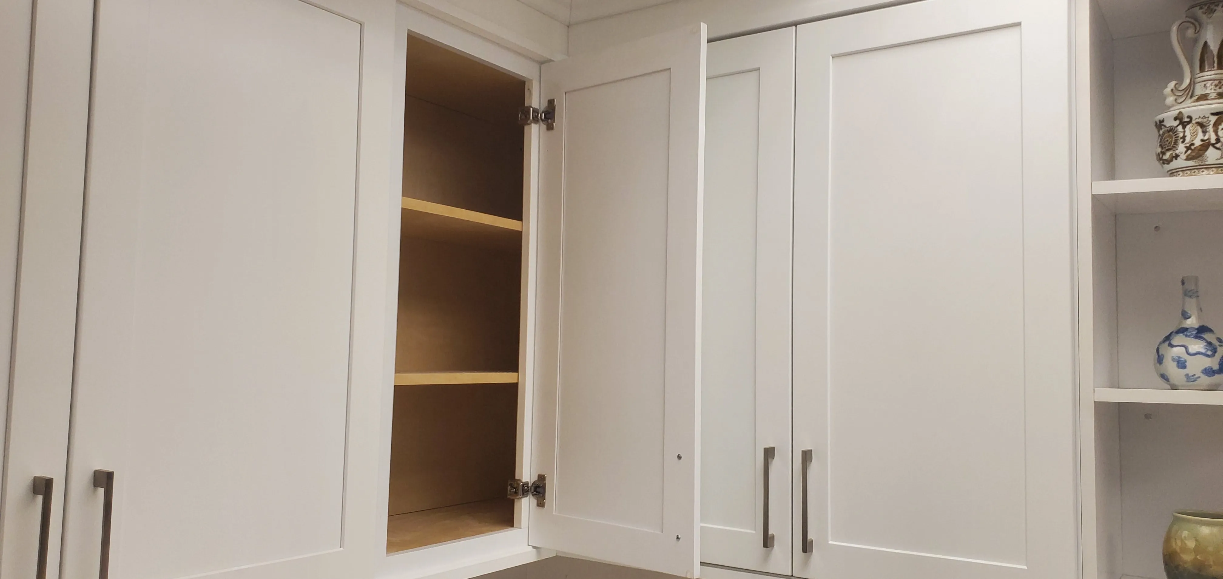 Full Height Door White Double Shaker 1-1/4" Overlay Wall Cabinet - Double Door 24", 27", 30", 33" & 36" Wide