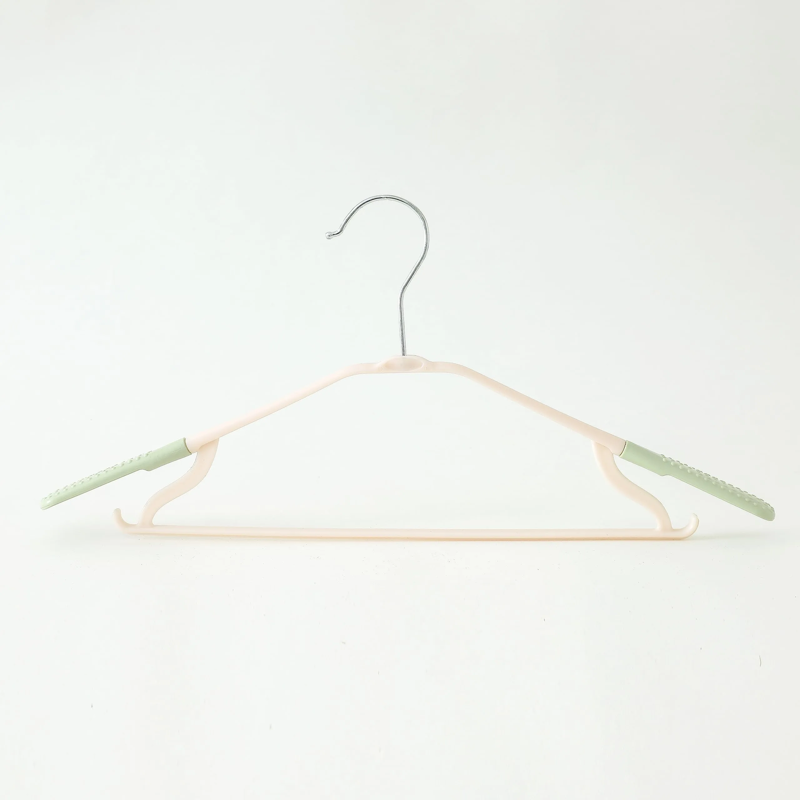 Homestic PP Cloth Hanger Set of 5 with Zinc Plated Steel Hook (Green)