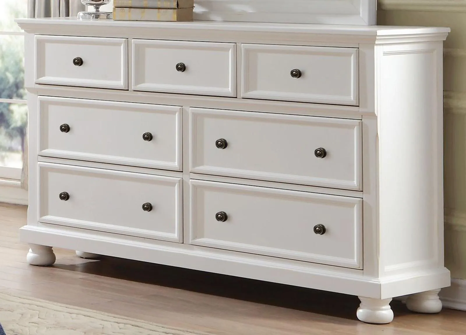 Laurelin 7 Drawer Dresser in White 1714W-5