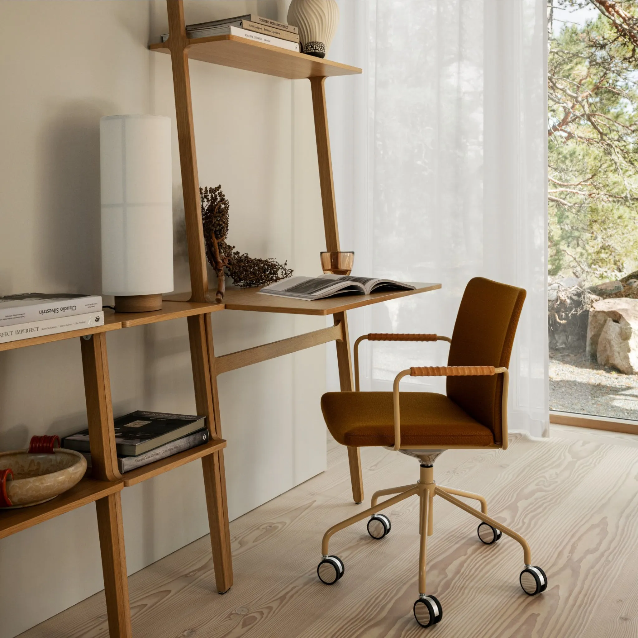 Libri Desk by Swedese